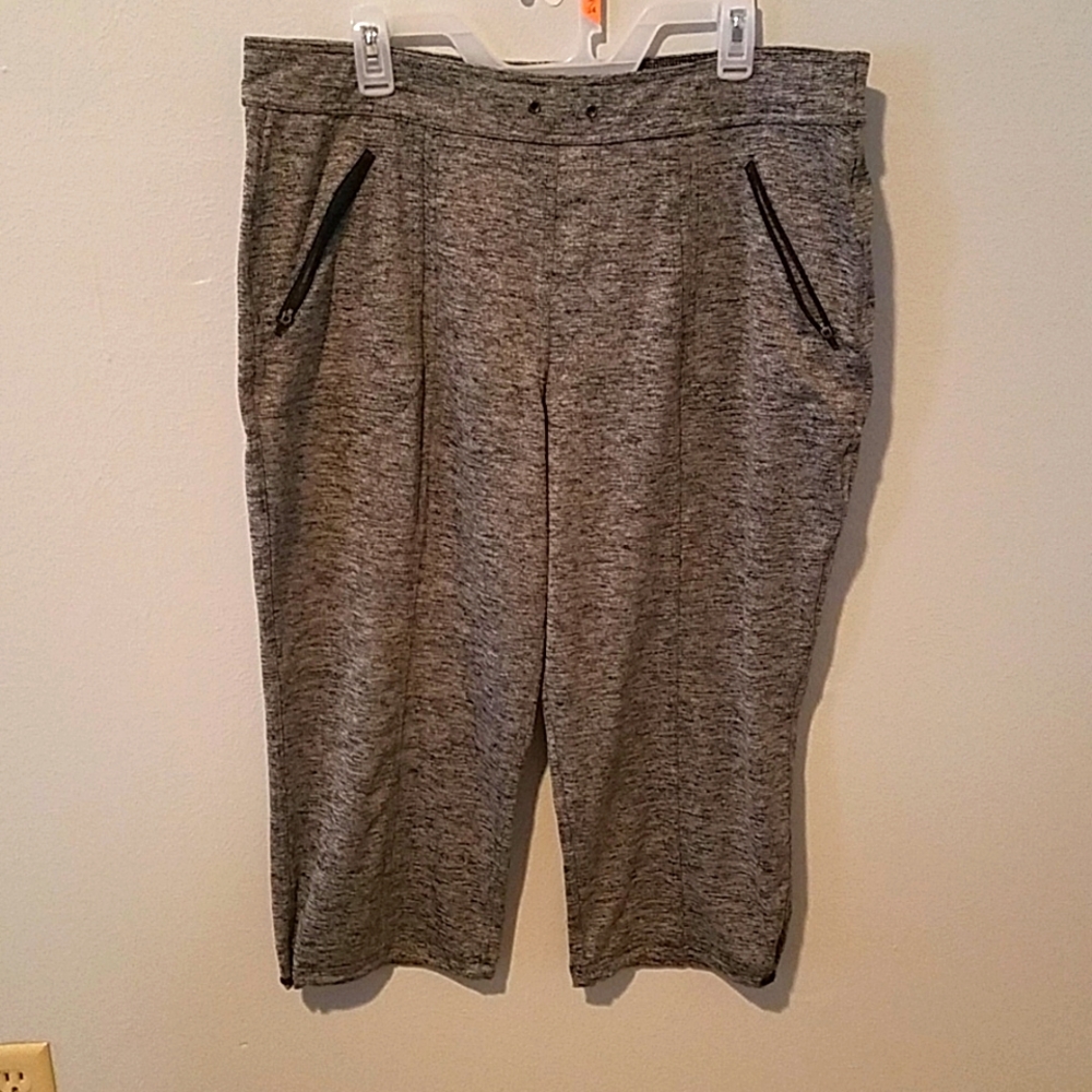 Tech gear Capris